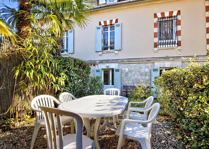 T3 A - D'hiver, Proche Centre Et Plage, Avec Terrasse Et Parking Prive. - Fr-1-433-113